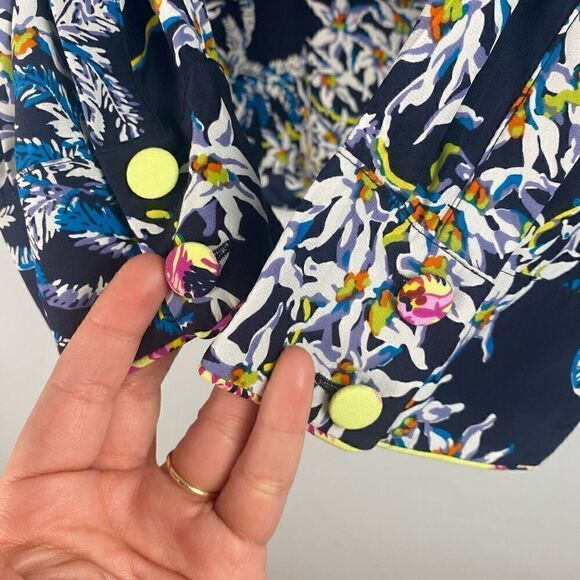 Cinq à Sept Juliet Silk Floral Print Pajama Style Shirt - Picture 4 of 8